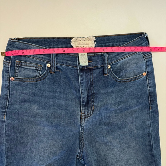 High Rise Boot Cut Flare Distressed Western Cowgirl Jeans Size 29/9 - Picture 6 of 12